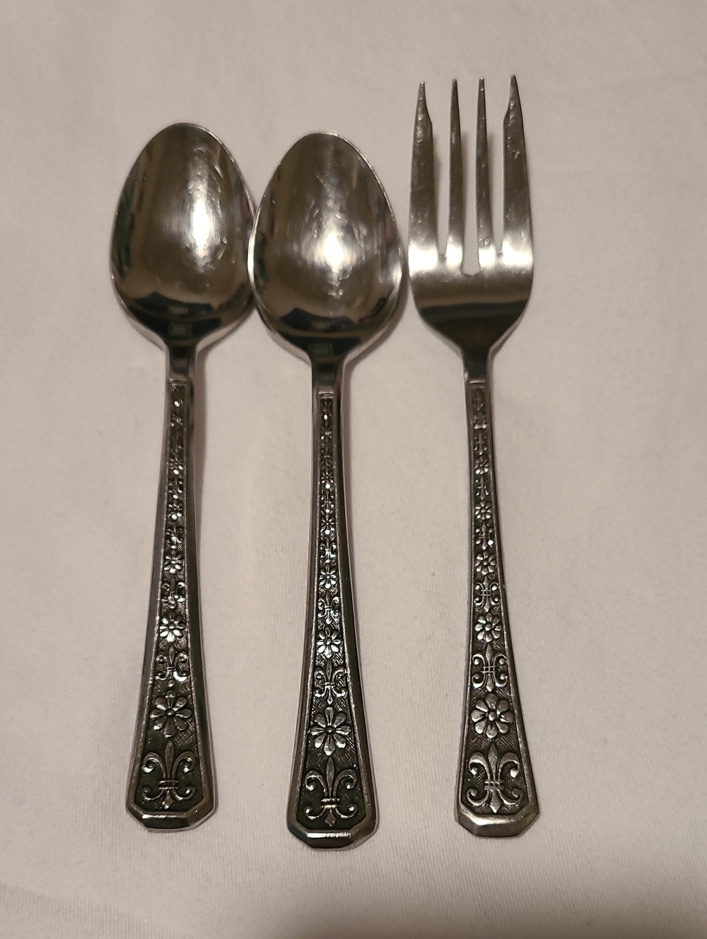 Vintage Interpur Florenz Pattern Flatware, Stainless Korea, 3 pieces, 8 Petal